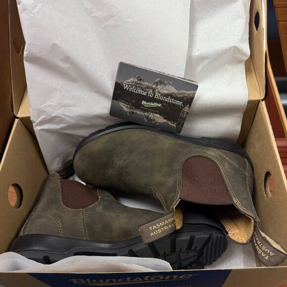 NIB Blundstone 585 Boot in Rustic Brown - Picture 3 of 4